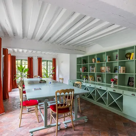 Manoir De La Marquise Sézanne